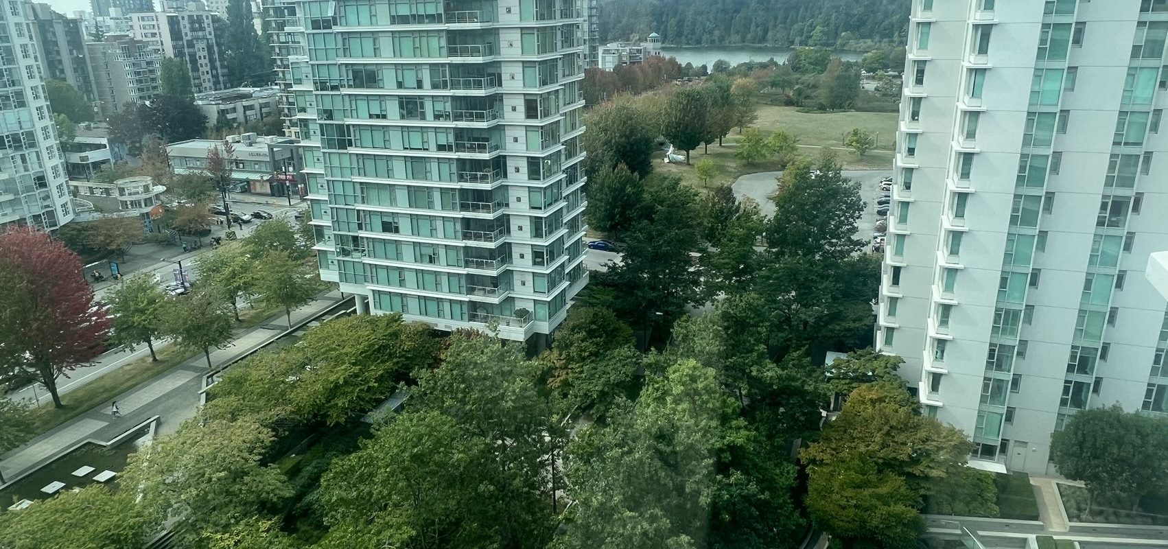 Coal Harbour Waterfront extra large 3 bedroom condo 2 Parking