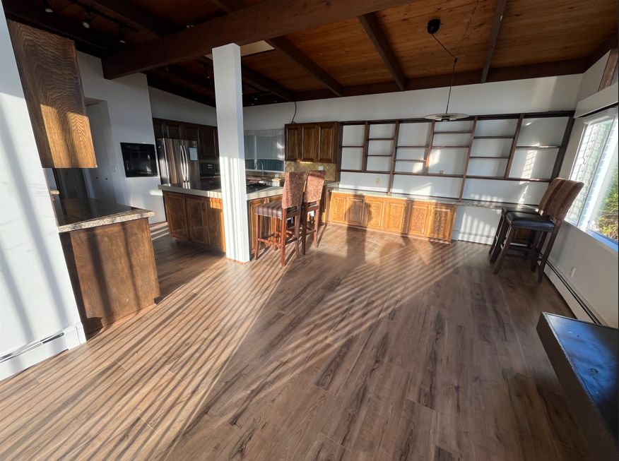 Stunning Home with Ocean & Downtown Views in British Properties