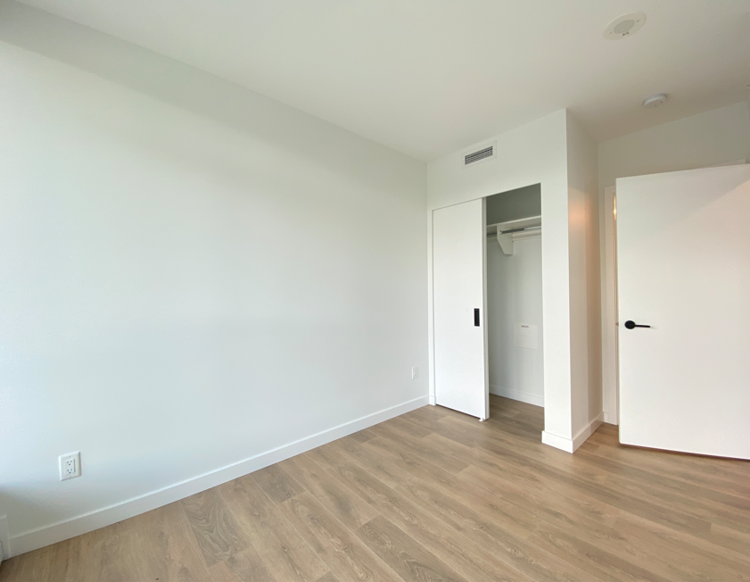 Surrey Centre Georgetown Brand new 2 br Condo for Rent