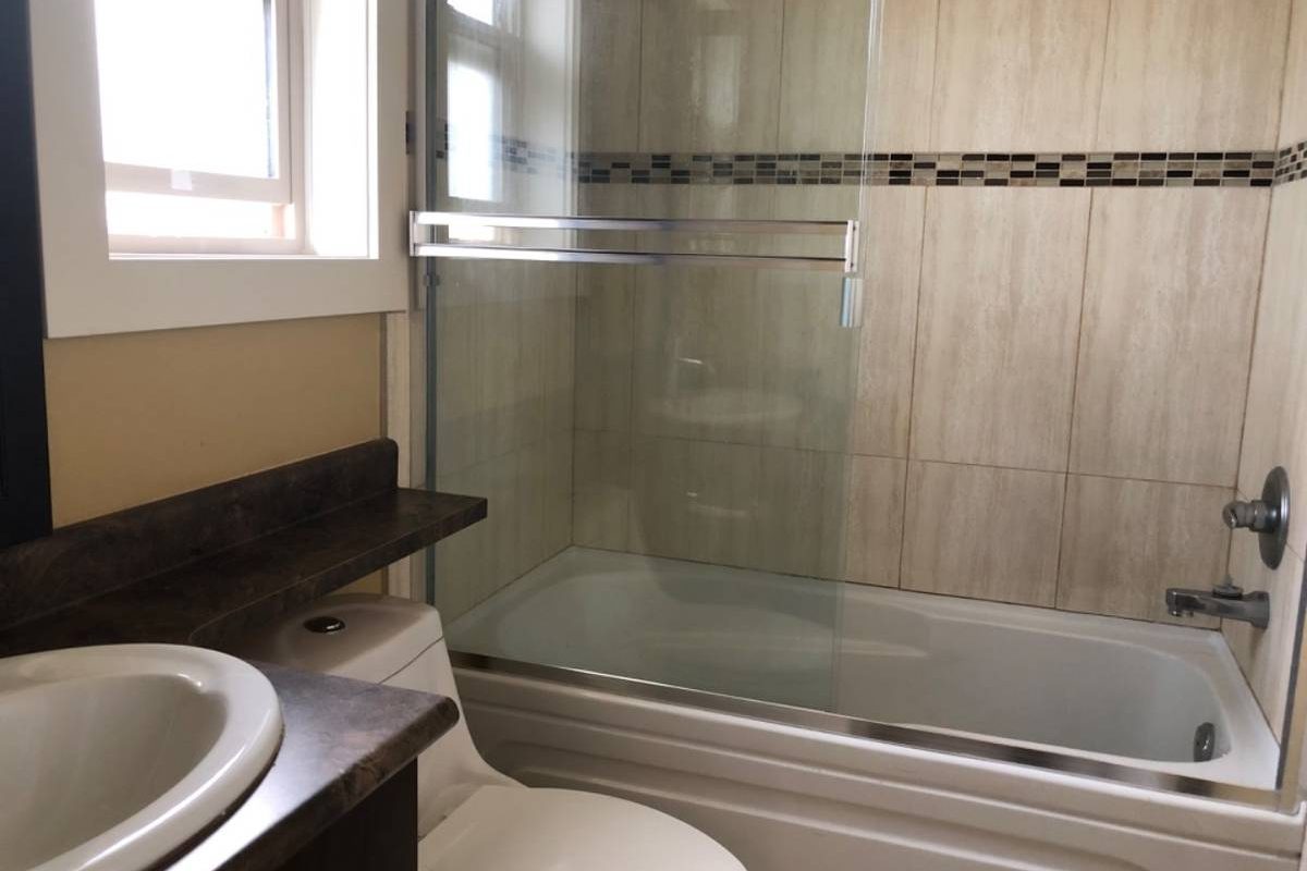 Richmond Laneway House 1bd/1ba Suite For Rent