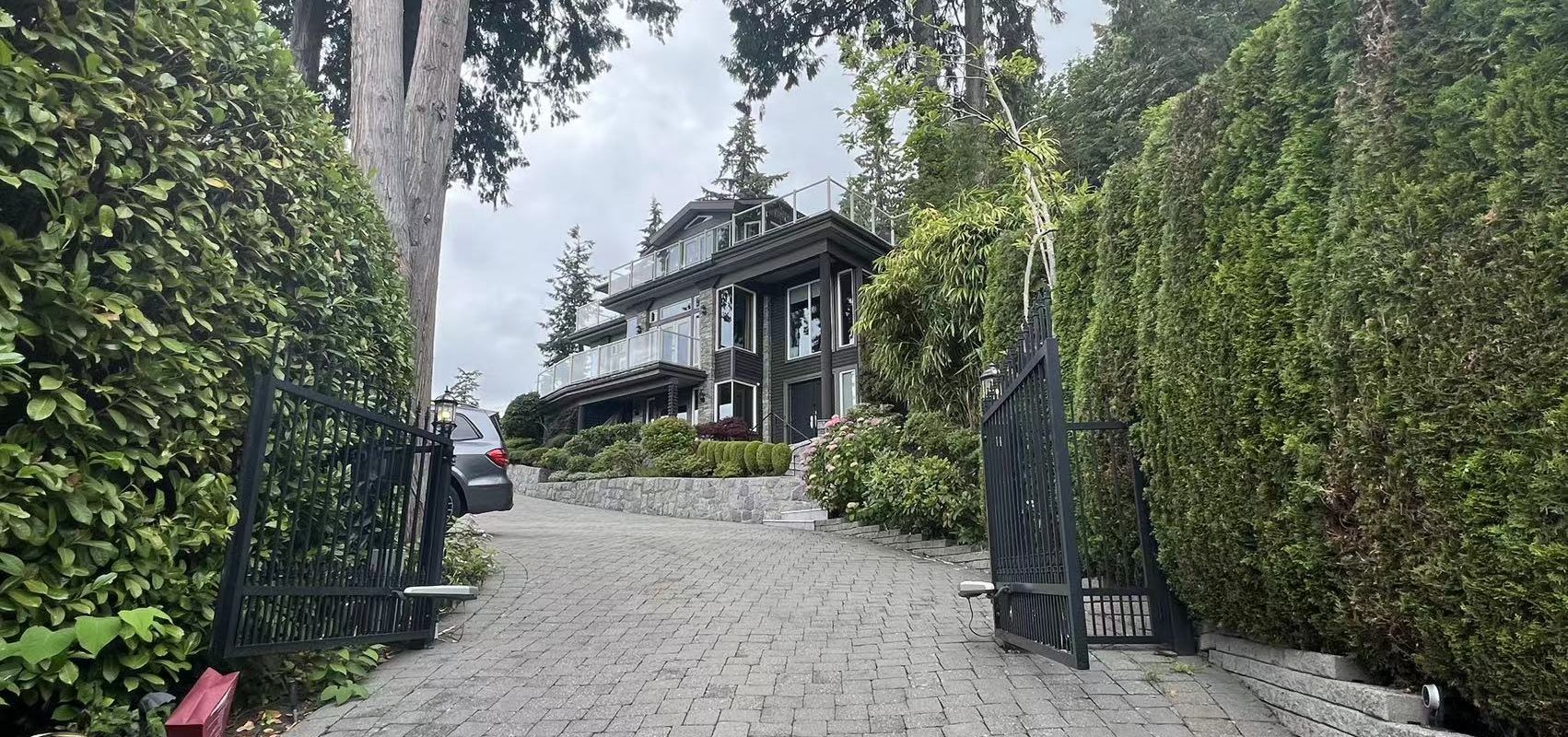 Exquisite West Bay Semi-Waterfront Residence with Ocean View