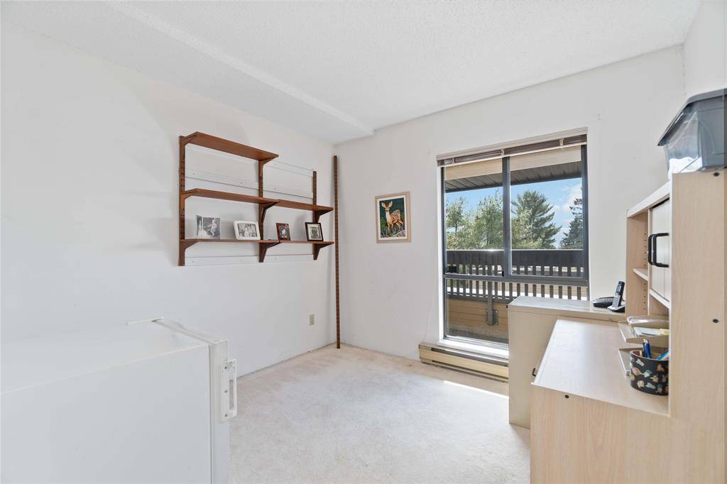 Langara Estates Spacious 3 Bd/2Ba Lake View Apartment For Rent