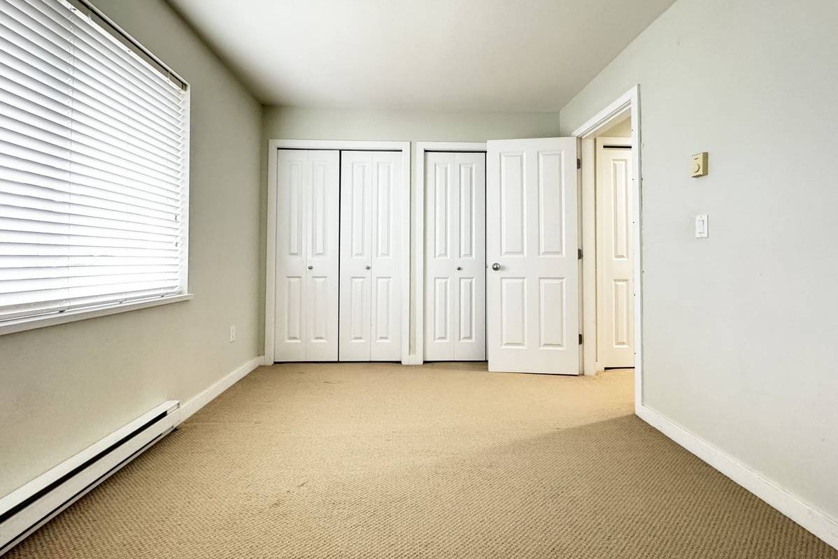 Closed to Richmond Center Spacious 3Bd/3Ba Duplex Home For Rent