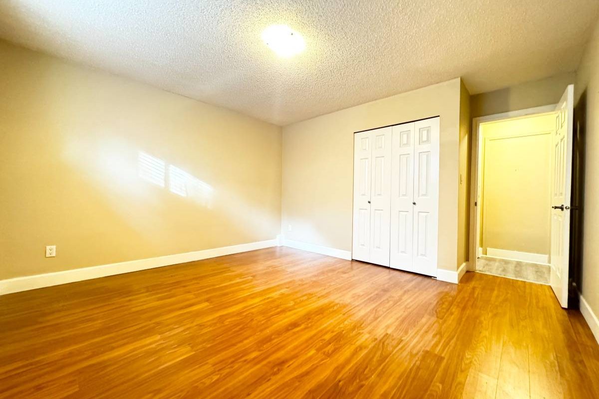 Coquitlam 2br/1ba House, Walking distance to Coquitlam Centre