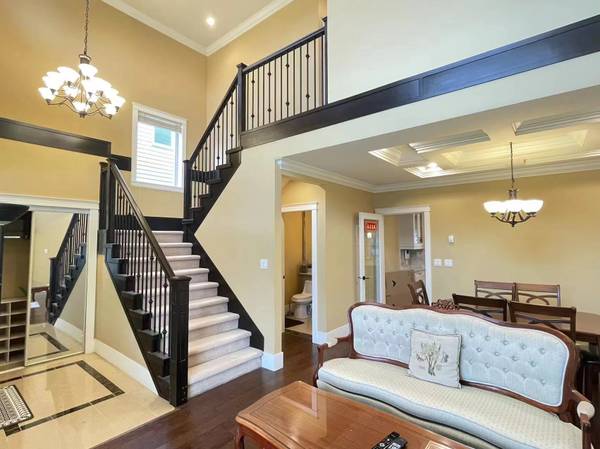 Richmond Broadmoor Well-Maintained Two Stories Fully Furnished House