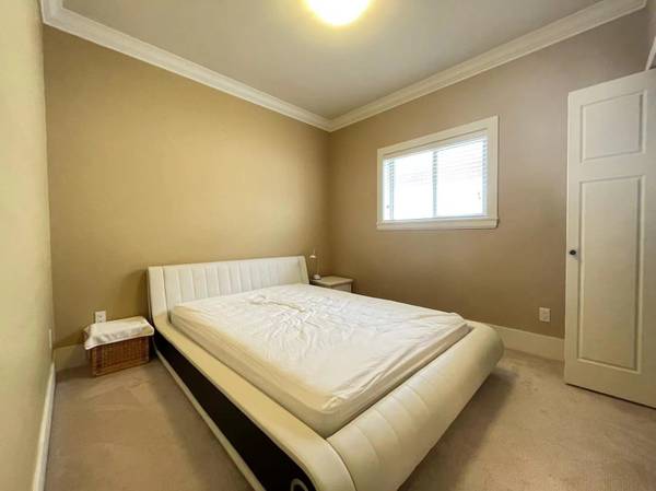 Richmond Broadmoor Well-Maintained Two Stories Fully Furnished House