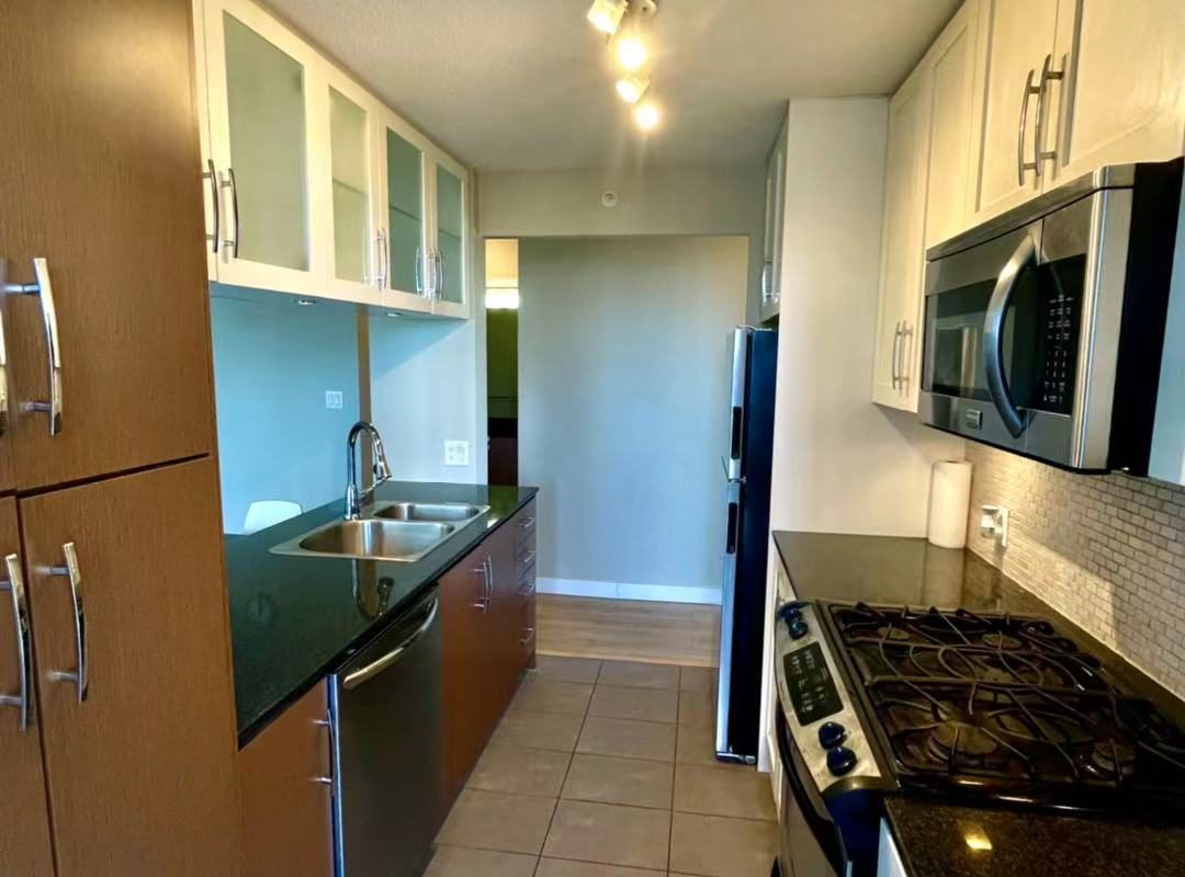 Richmond Center Best Location Premier Concrete 2br/2ba Condo For Rent!