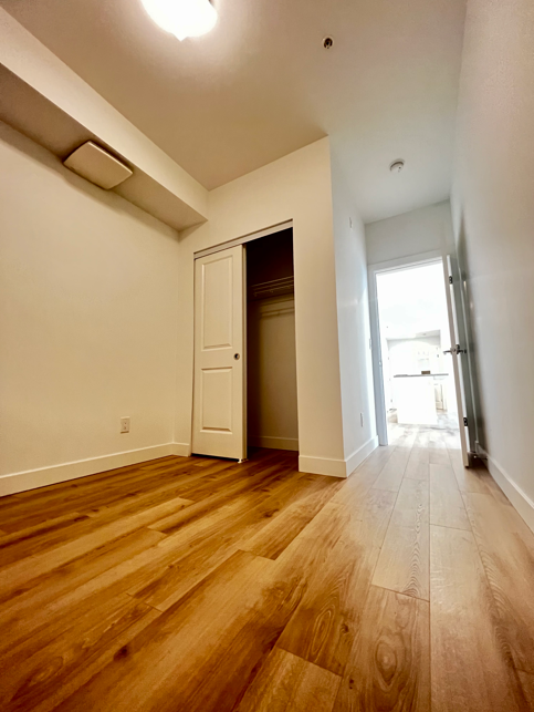 Langley Willoughby 2 Bedroom/2 Bathroom + Den Brand New Luxury Condo