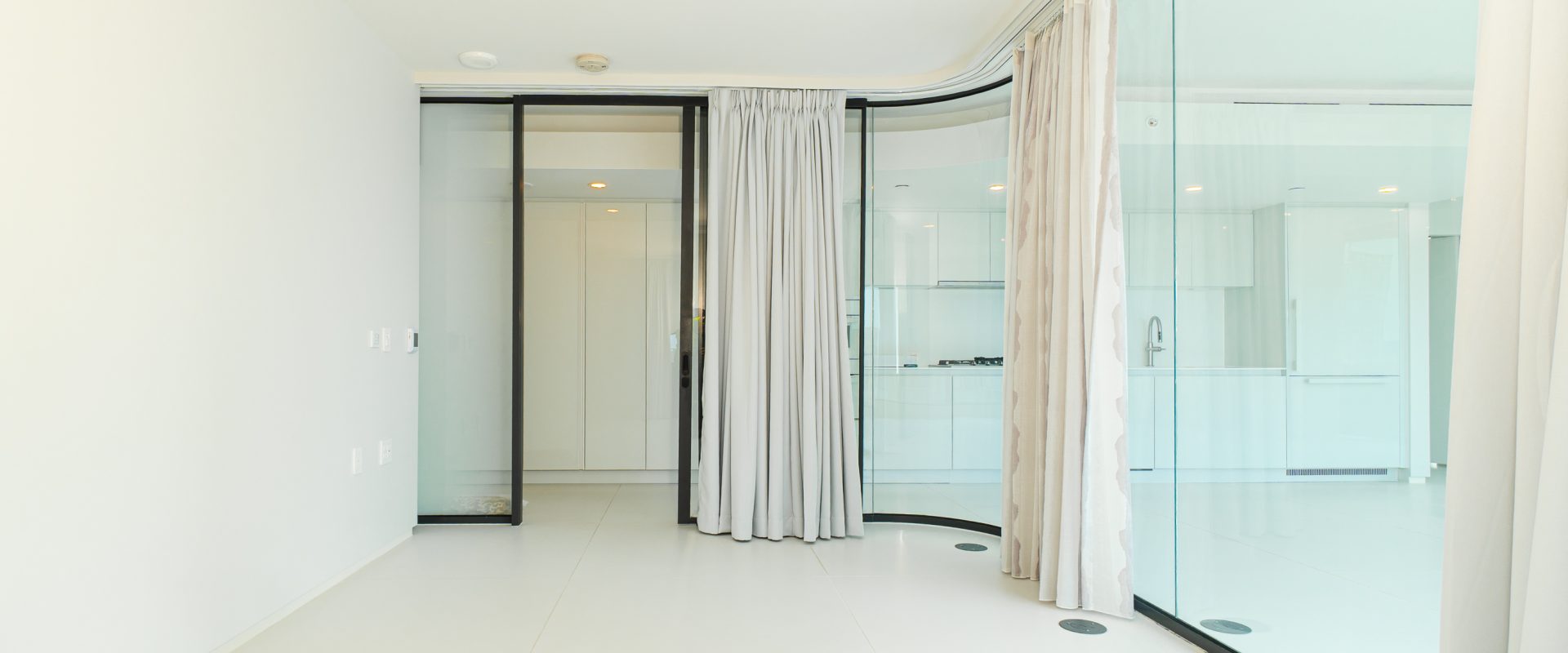 A Landmark of Luxury in Downtown Vancouver Brand New 2br/2ba For Rent!