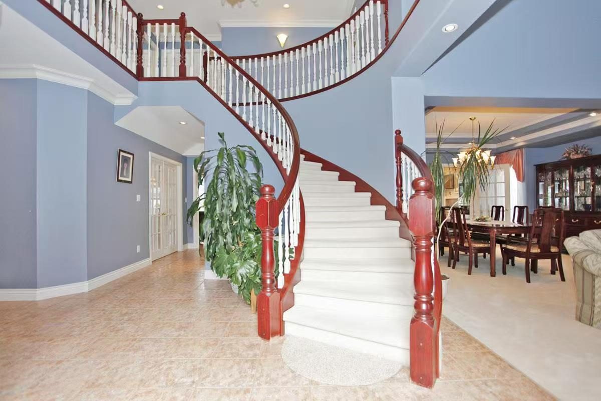Surrey Fraser Heights 4 Bd/3 Ba Well Maintained House For Rent