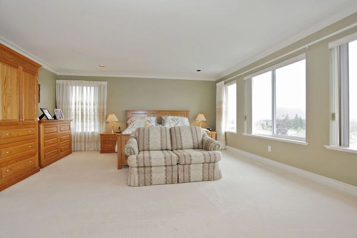 Surrey Fraser Heights 4 Bd/3 Ba Well Maintained House For Rent