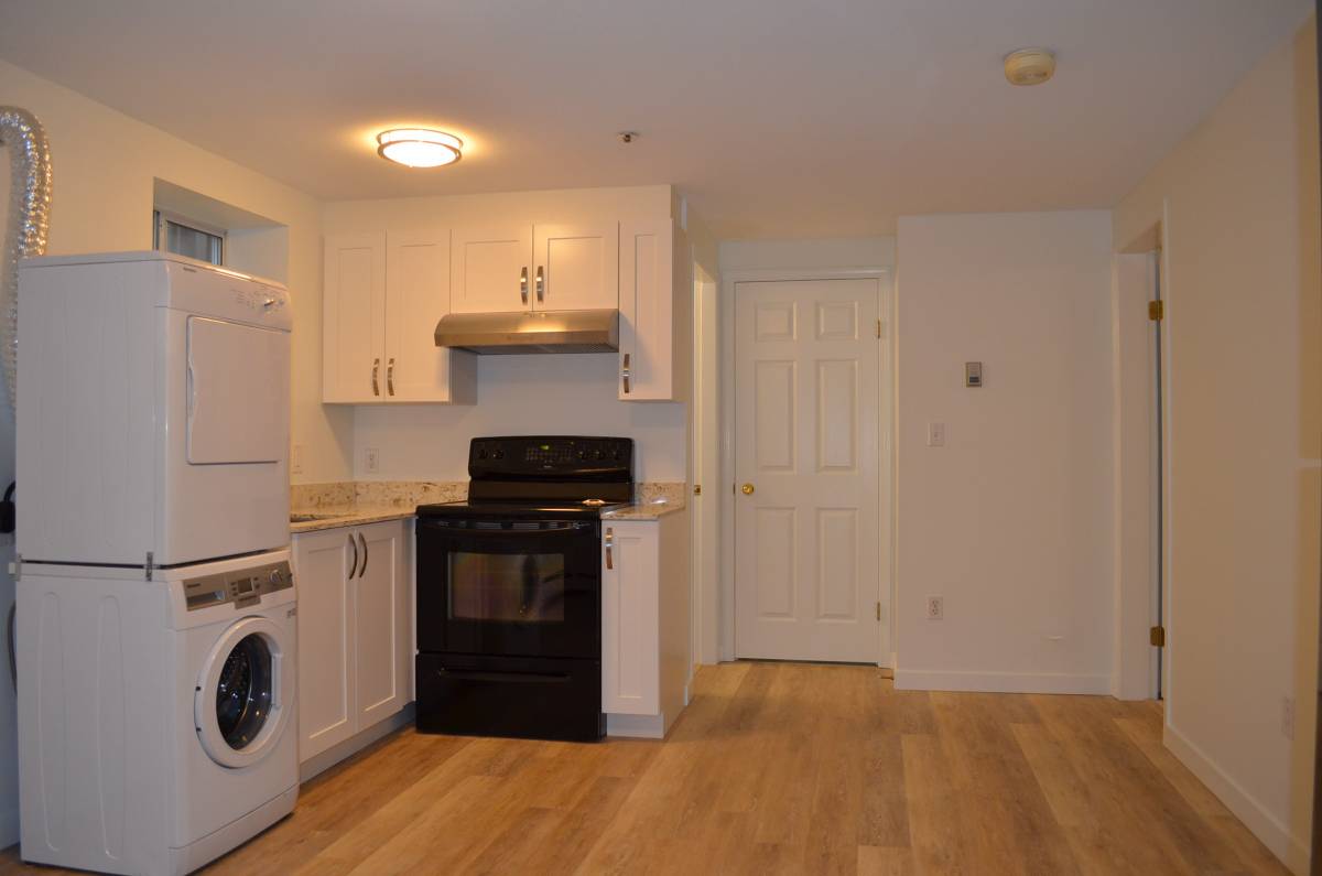 Charming 2-Bedroom Home for Rent, Just Steps from Rupert Park