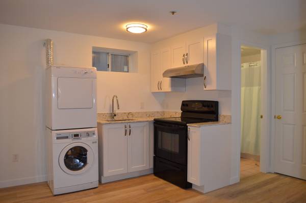 Charming 2-Bedroom Home for Rent, Just Steps from Rupert Park