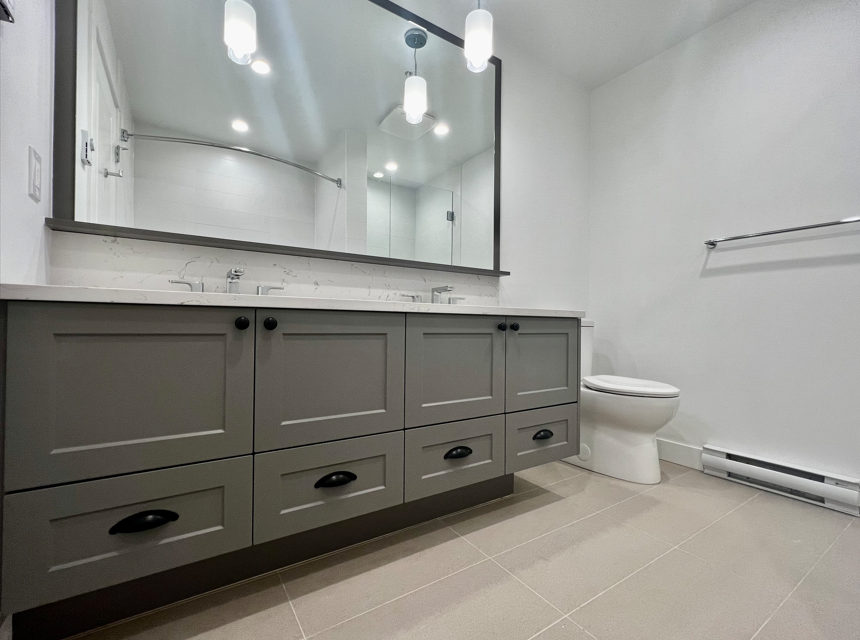 Langley Willoughby 2 Bedroom/2 Bathroom + Den Brand New Luxury Condo