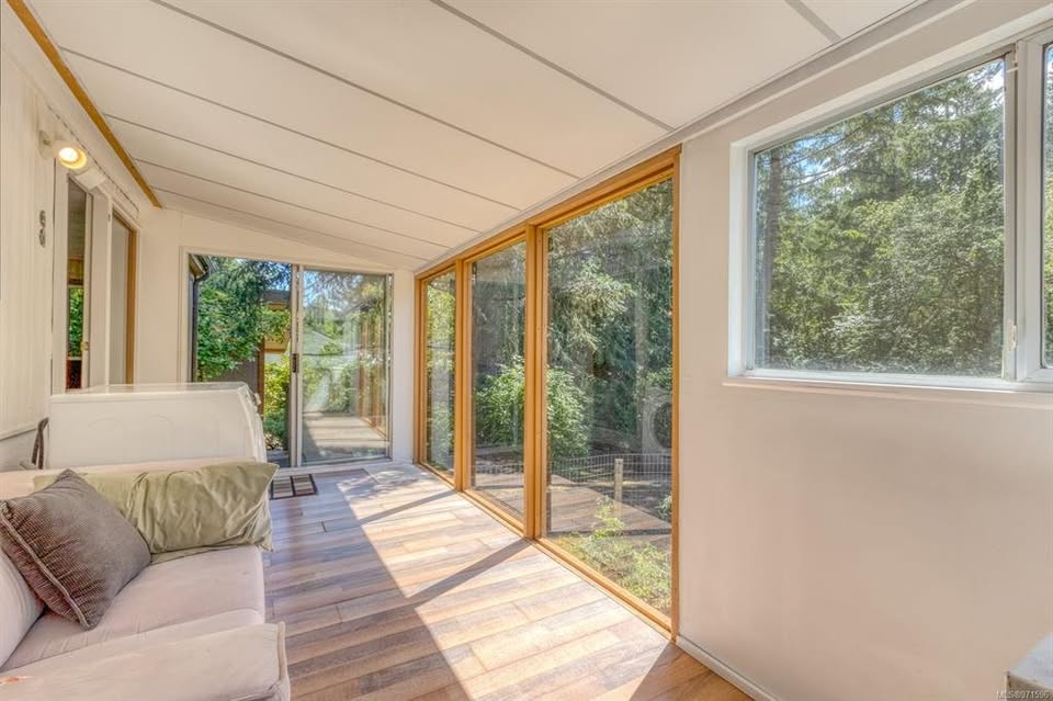 Lantzville 3 Beds 2 Baths House For Rent