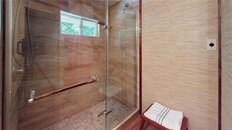 Lantzville 3 Beds 2 Baths House For Rent