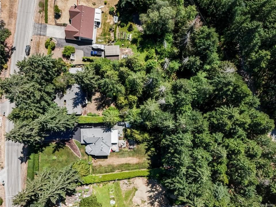 Lantzville 3 Beds 2 Baths House For Rent