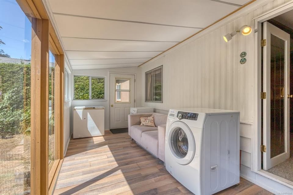 Lantzville 3 Beds 2 Baths House For Rent