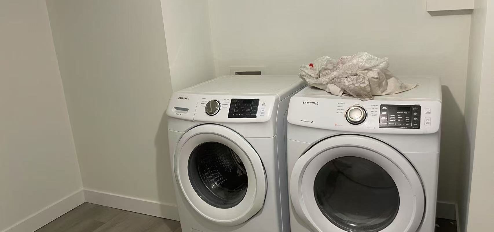 Elegant Home in Dundarave For Rent – Great Schools Nearby!!