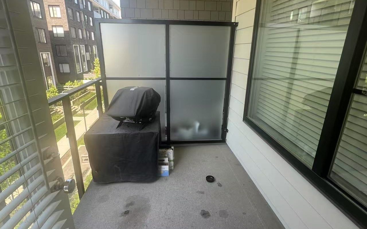 Modern Surrey 2-Bedroom Condo in Fleetwood Village with Great Location
