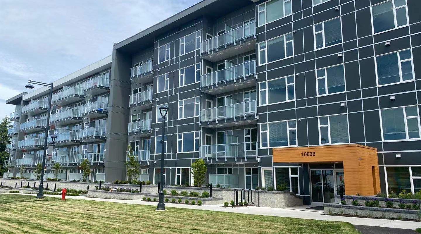 A Well-Designed and Constructed Condo With 1br 1den for Rent