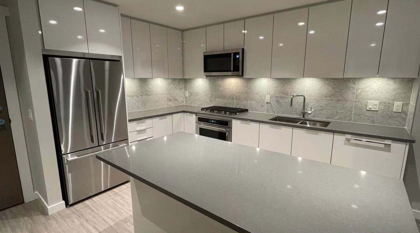 Great location in North Vancouver 2bedroom 2 bathroom for rent!