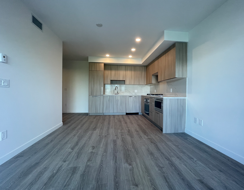 Surrey Central One Central Condo 1br/1ba For Rent