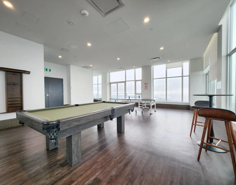 Surrey Central One Central Condo 1br/1ba For Rent