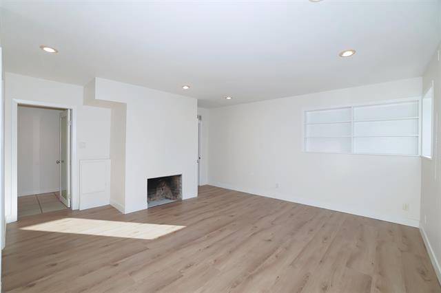 Charming Ocean View in Dundarave/Queens –Prime Location Near Schools