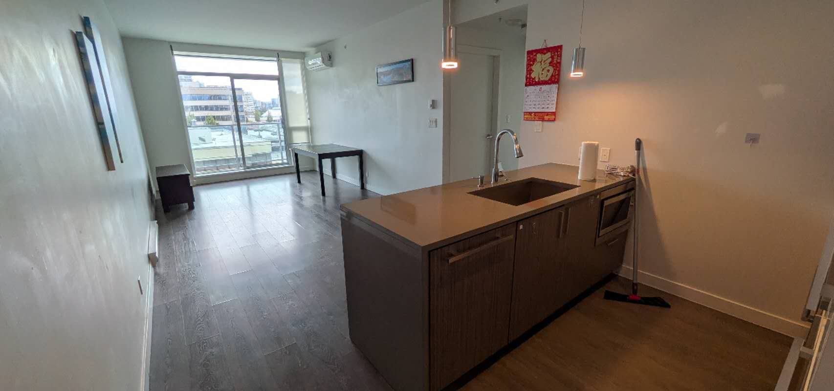 Modern 2 Bed 2 Bath Condo in Lansdowne – Prime Richmond Location!