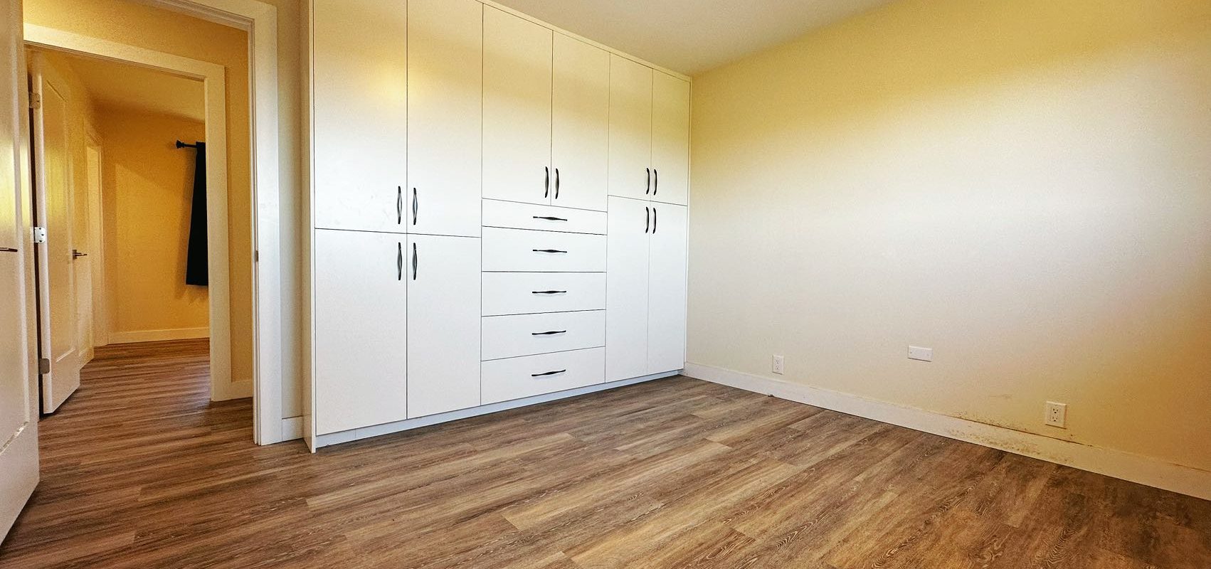 Beautiful Renovated Upper Floor for Rent | South Burnaby (South Burnaby)