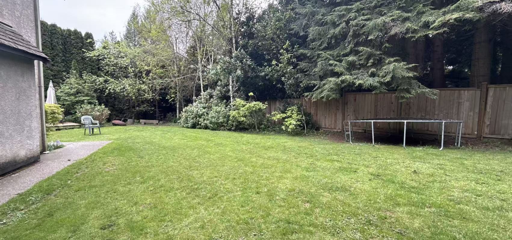 Spacious West Vancouver Caulfield House – 4 Bed | Quiet Location