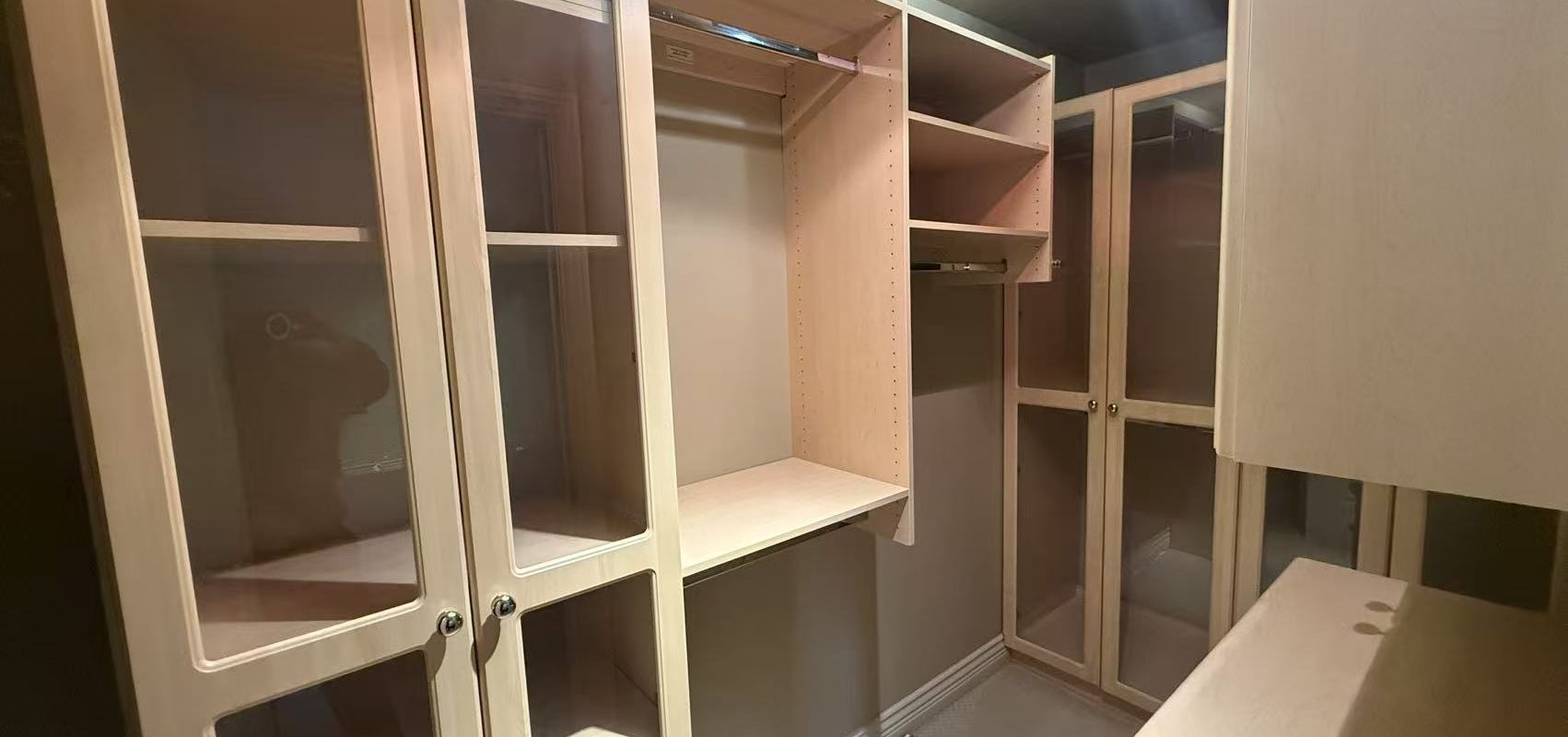 Iconic British Properties Luxury Estate with Indoor Pool & Tennis Cour