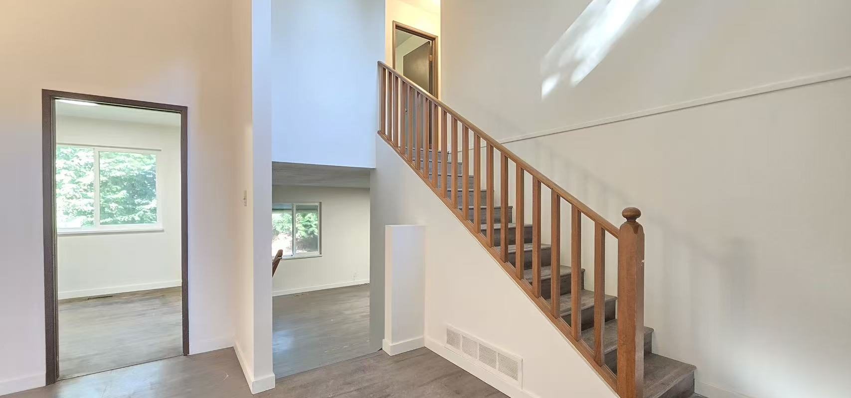 Burnaby Government Road Large 5Bd/3Ba Single Family House