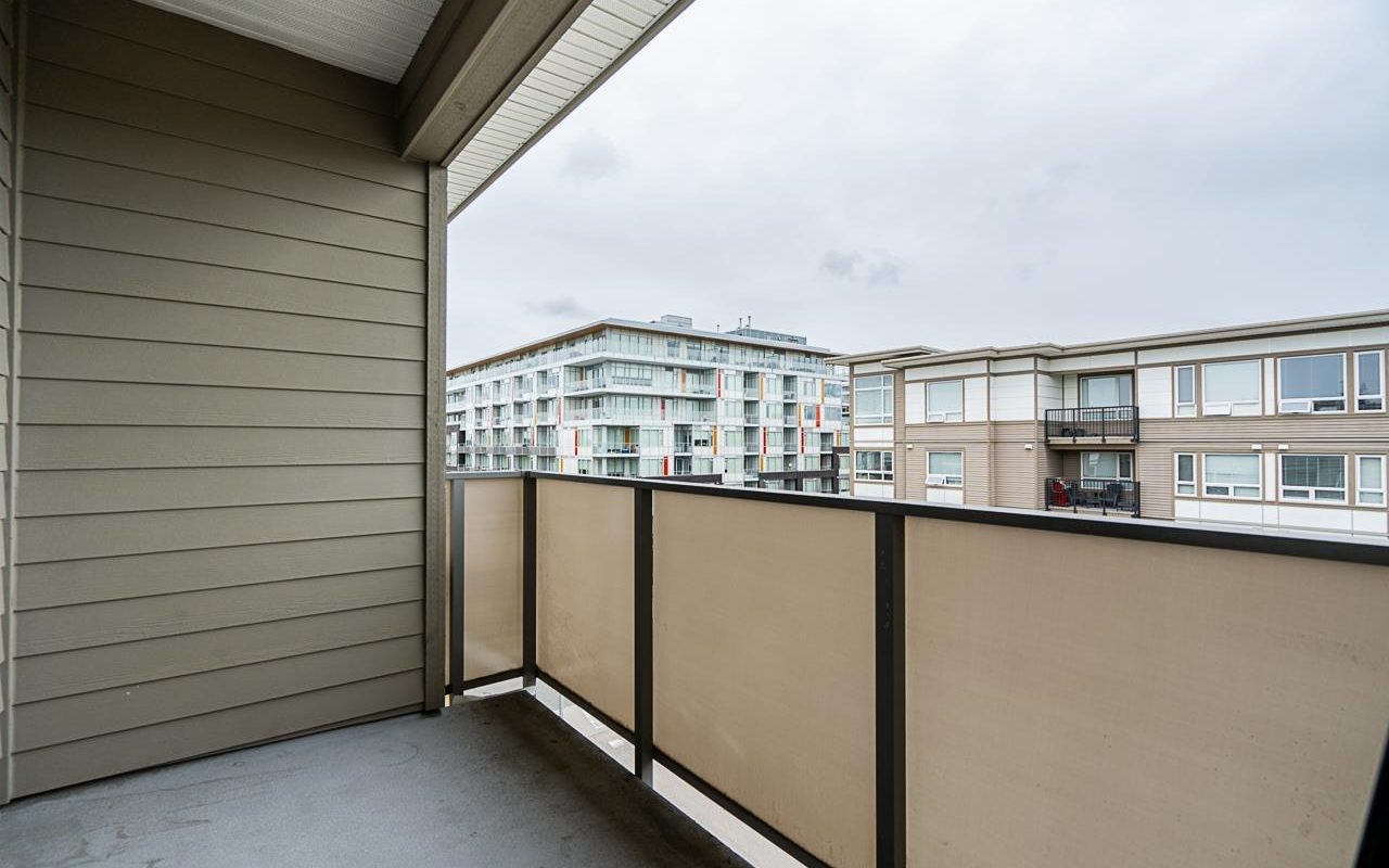 Richmond 1 Bedroom condo with great amenities