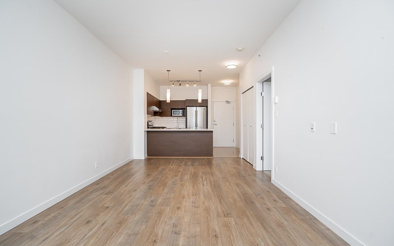 Richmond 1 Bedroom condo with great amenities