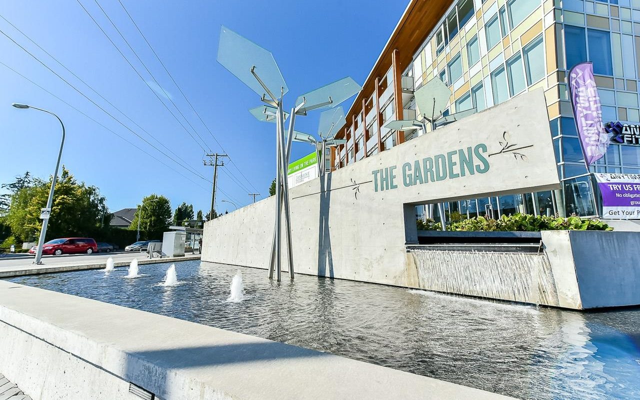 Richmond 1 Bedroom condo with great amenities
