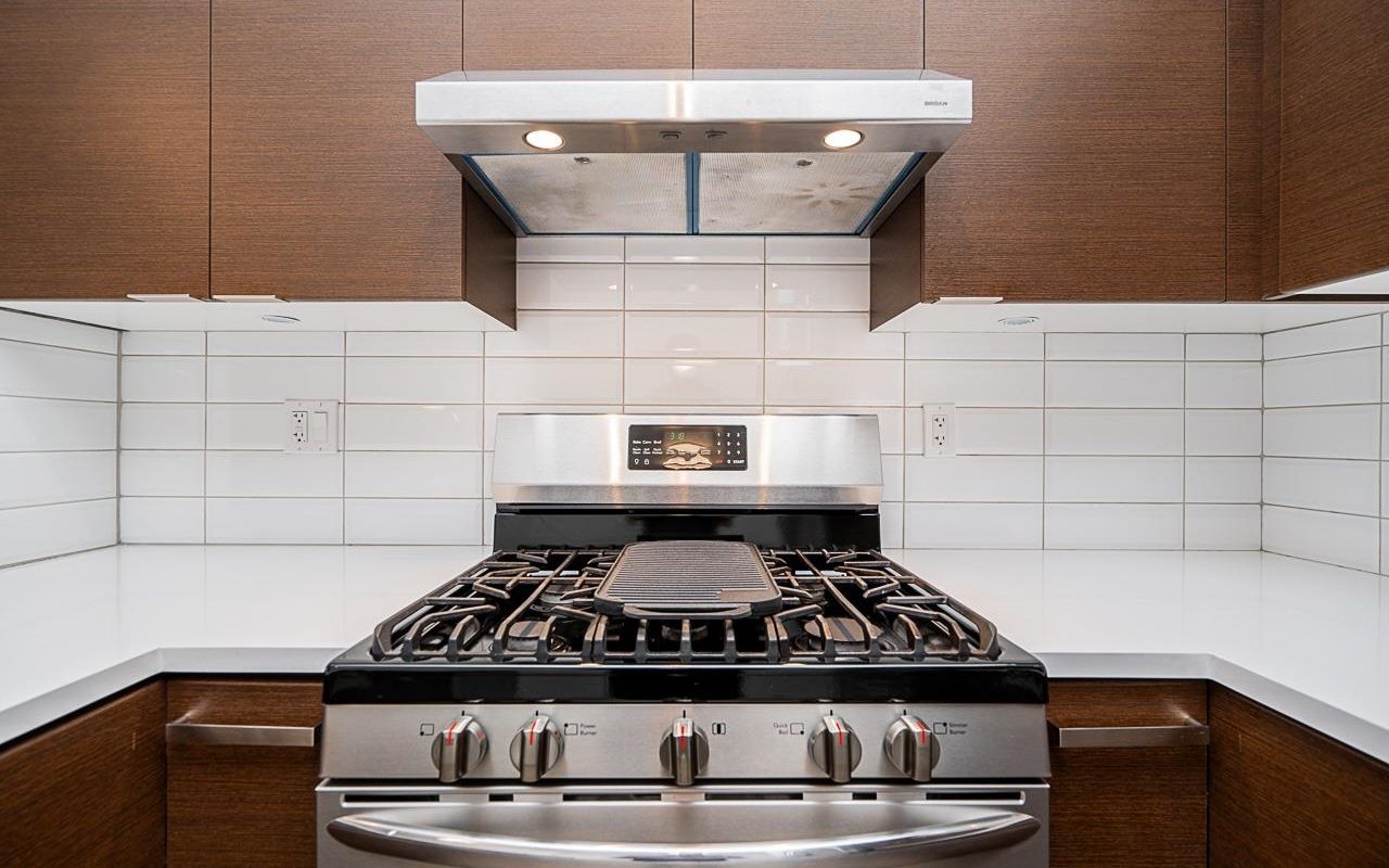 Richmond 1 Bedroom condo with great amenities