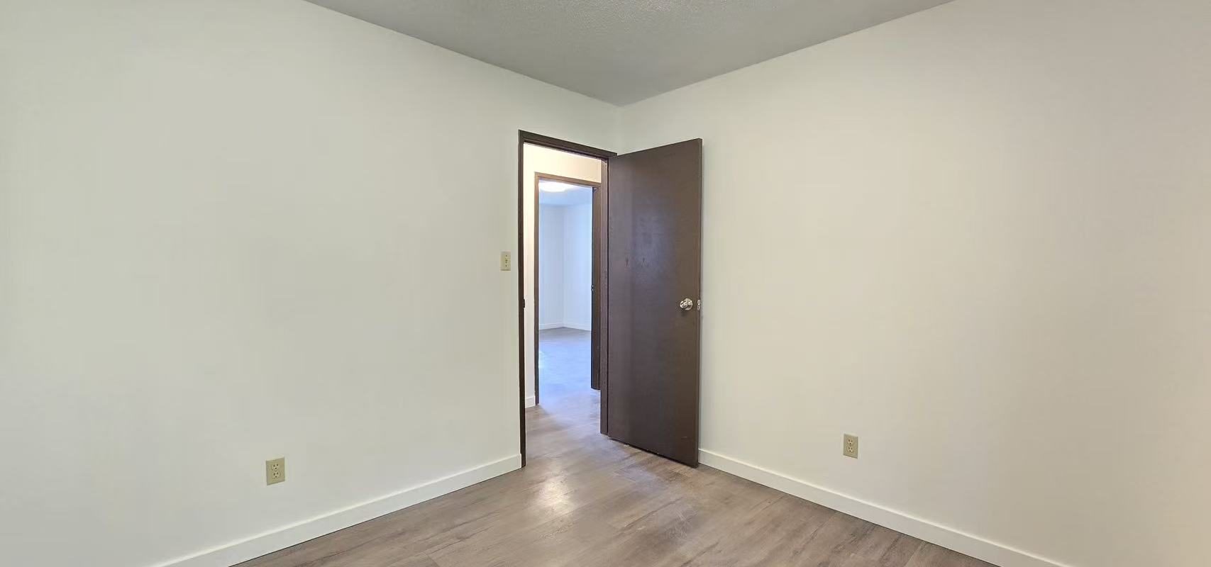 Burnaby Government Road Large 5Bd/3Ba Single Family House