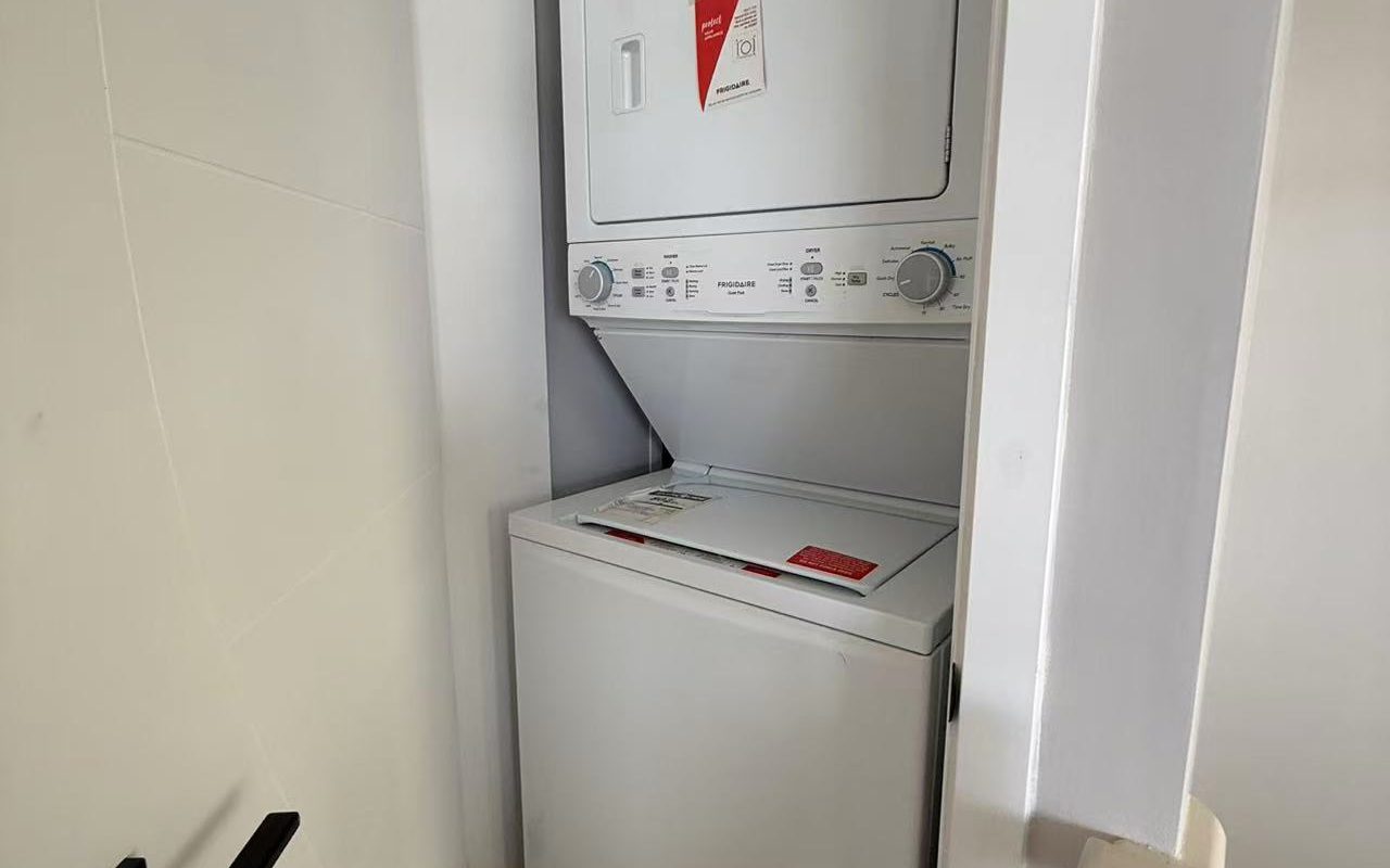 Monroe Avenue | Bright & Modern Home with Mountain Views