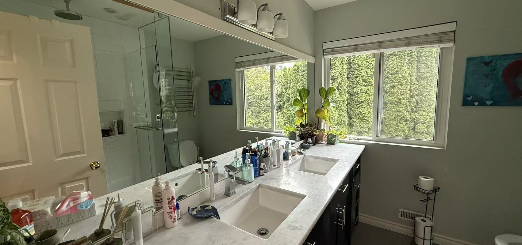 Spacious West Vancouver Caulfield House – 4 Bed | Quiet Location