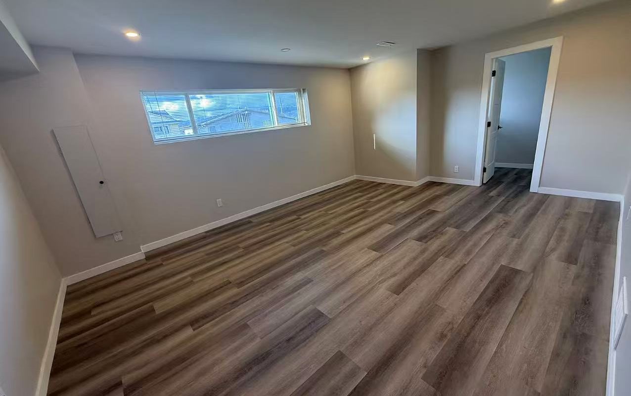 Monroe Avenue | Bright & Modern Home with Mountain Views