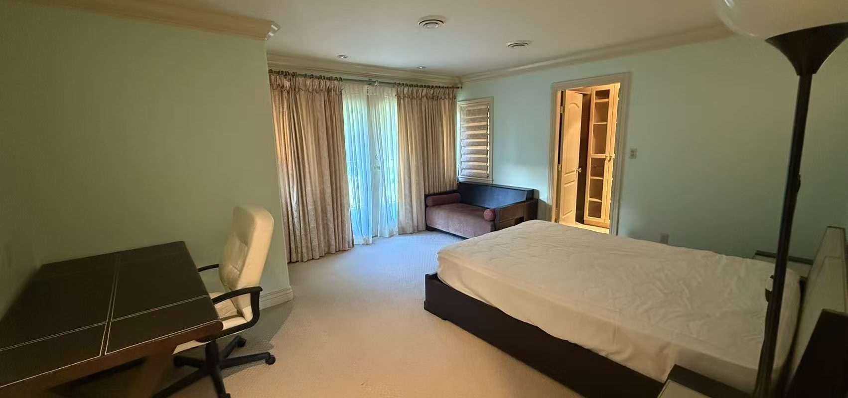 Iconic British Properties Luxury Estate with Indoor Pool & Tennis Cour