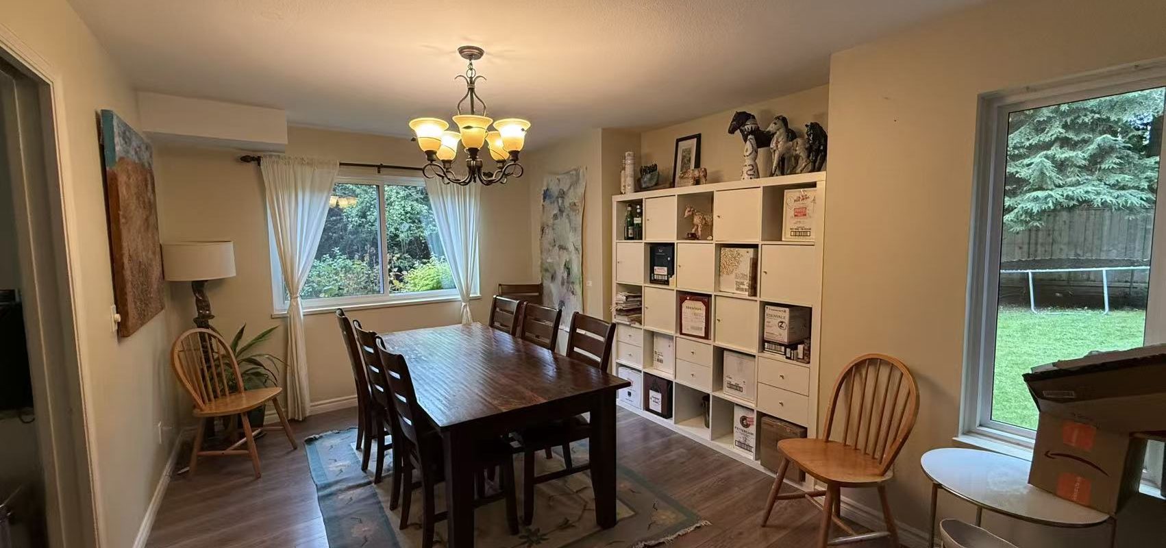 Spacious West Vancouver Caulfield House – 4 Bed | Quiet Location