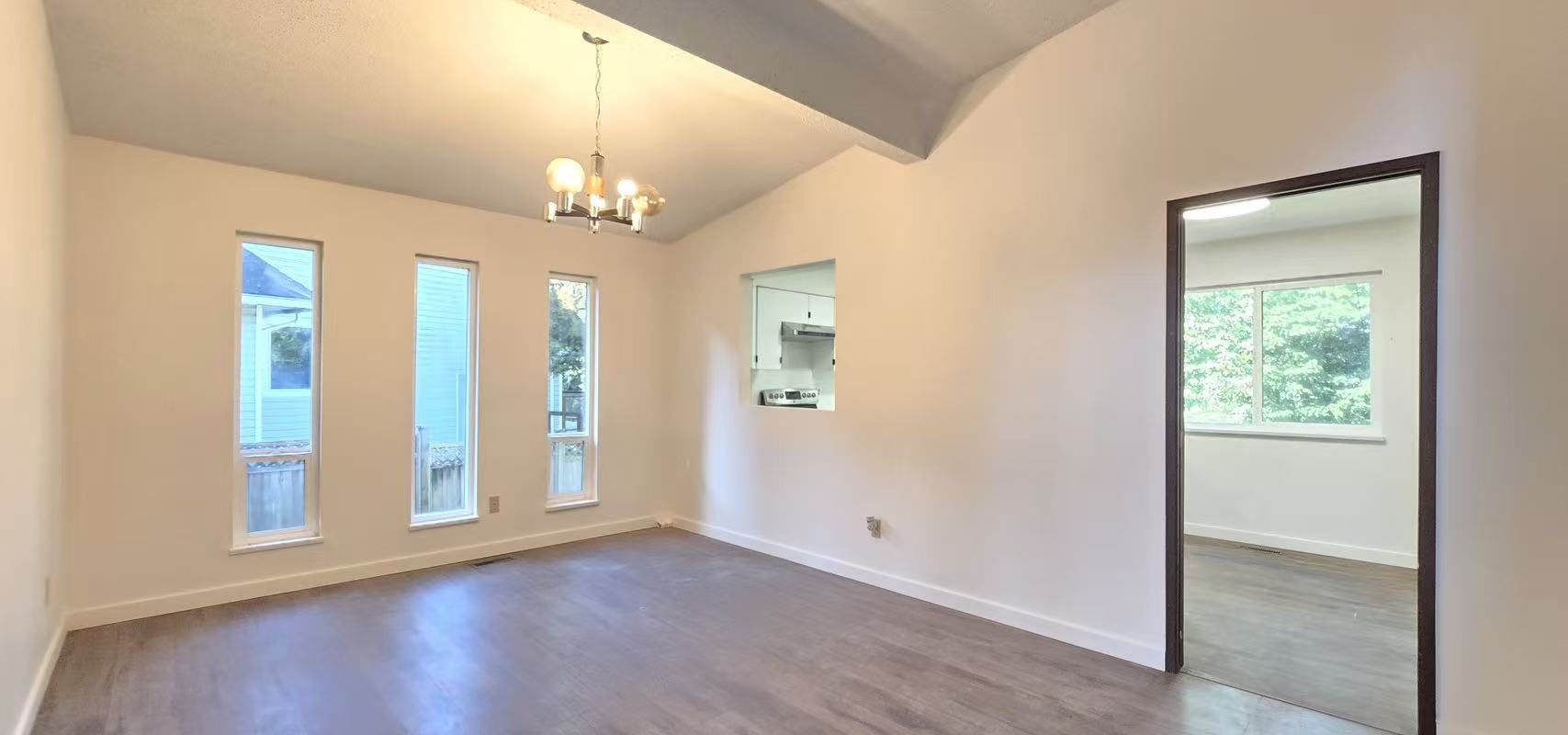 Burnaby Government Road Large 5Bd/3Ba Single Family House