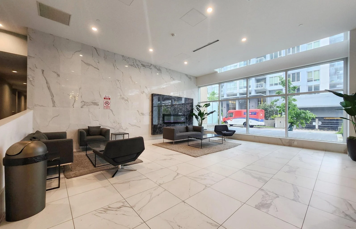 Surrey Central One Central Condo 1br/1ba For Rent