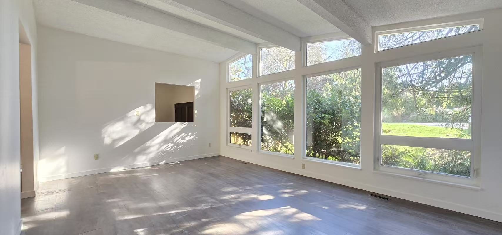 Burnaby Government Road Large 5Bd/3Ba Single Family House