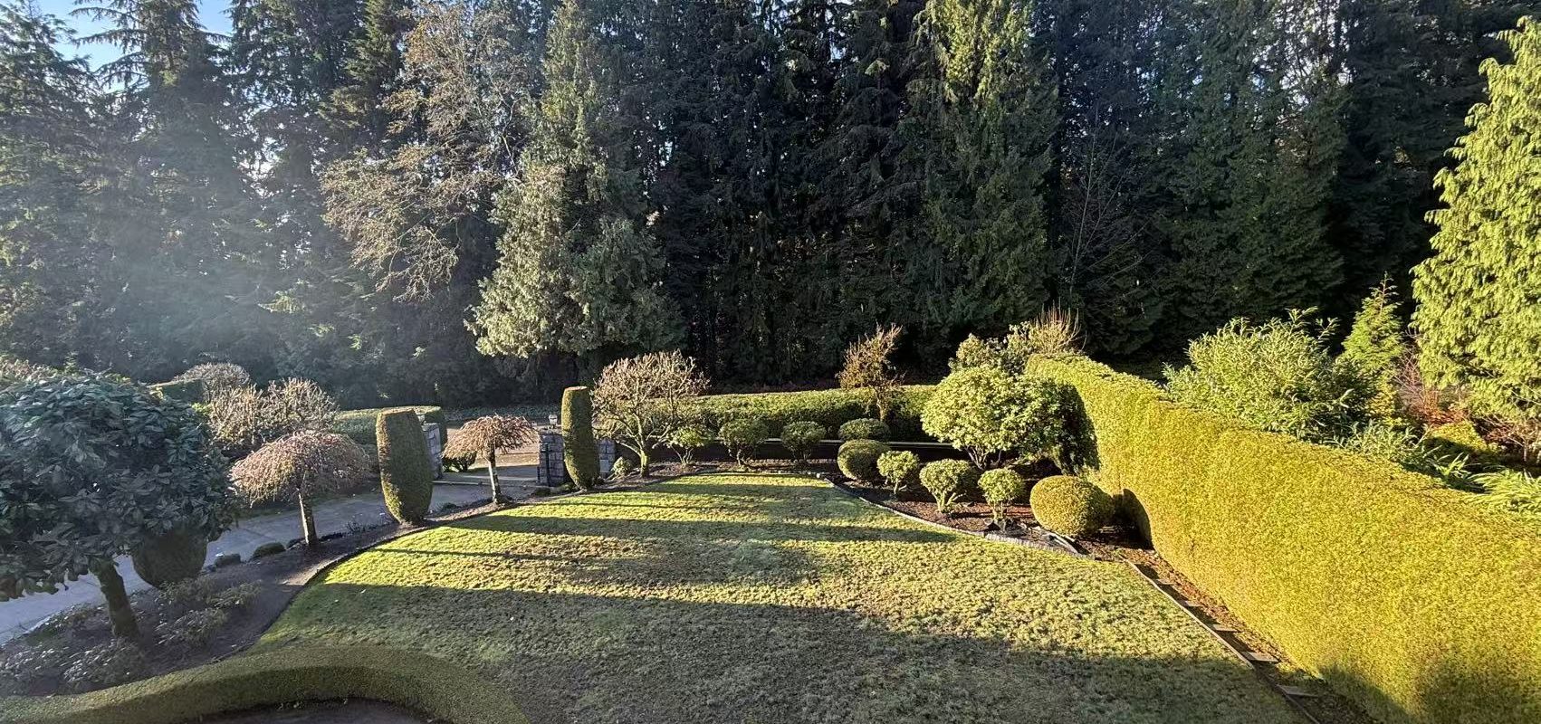 Iconic British Properties Luxury Estate with Indoor Pool & Tennis Cour