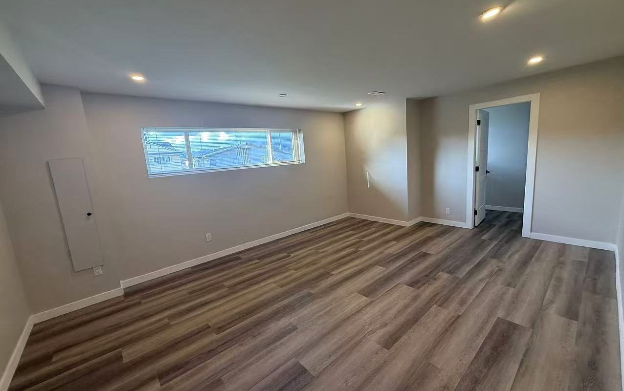 Monroe Avenue | Bright & Modern Home with Mountain Views