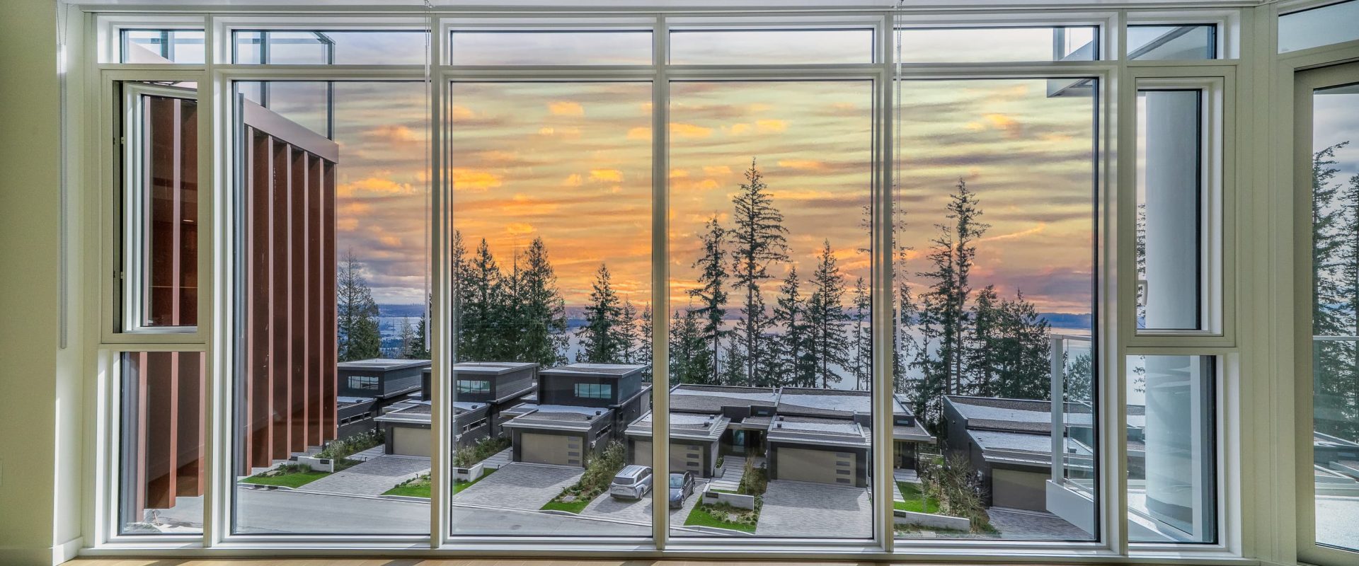 West Van | 2 Bed + 3 Bath | 2 Parking | 1,412 Sq.Ft. Forest and Ocean